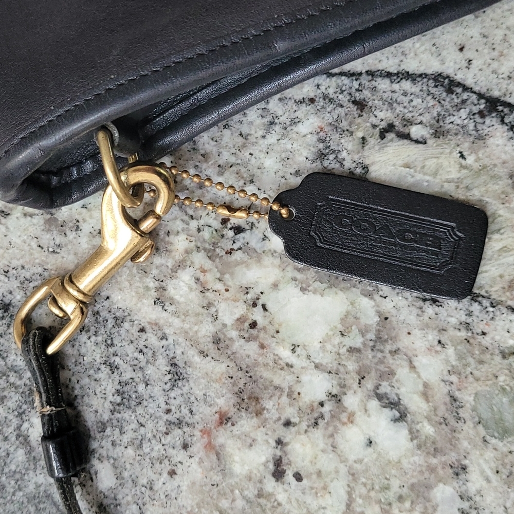 Coach Vintage Crossbody Bag - Picture 6 of 15